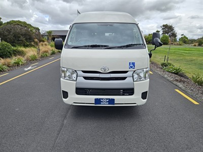 2020 Toyota Hiace - Thumbnail