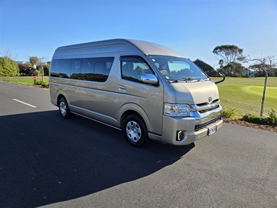 2016 Toyota Hiace - Thumbnail
