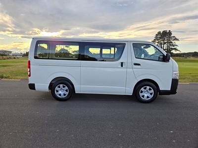 2025 Toyota Hiace - Thumbnail