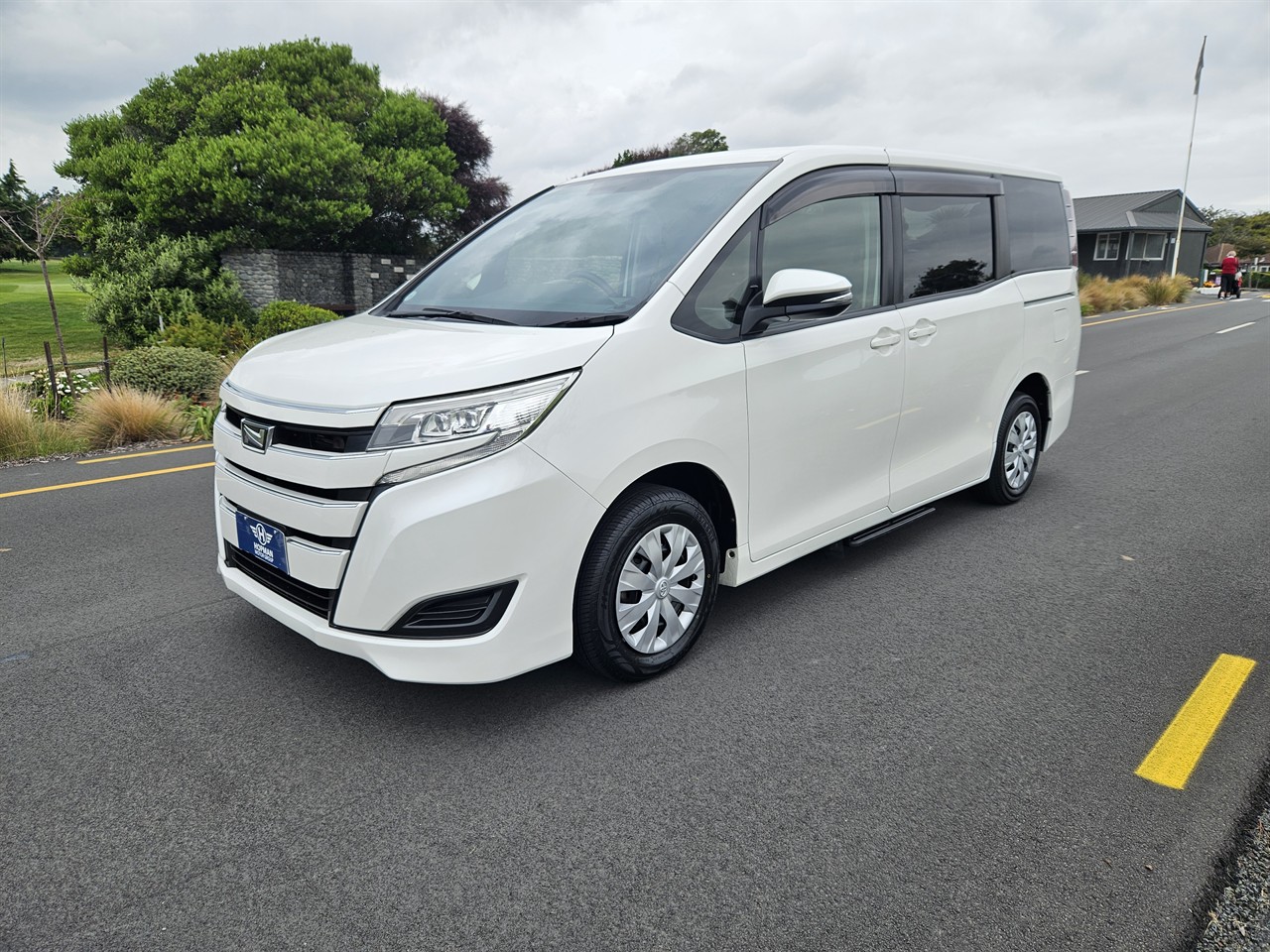 2017 Toyota Noah