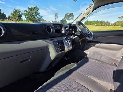 2018 Nissan NV350 - Thumbnail