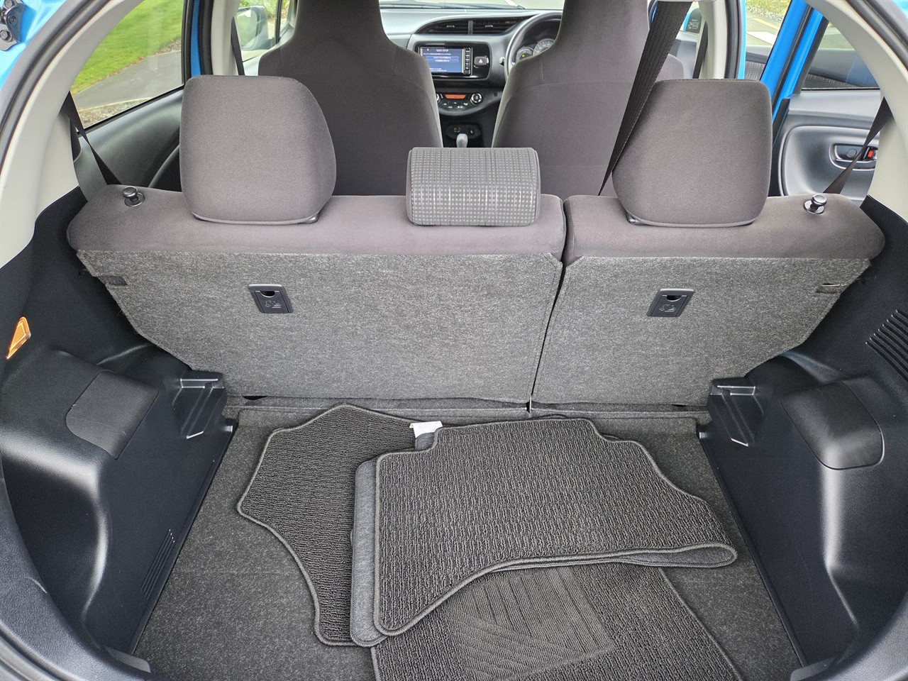 2017 Toyota Vitz
