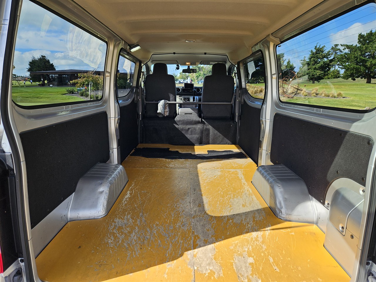 2019 Nissan NV350