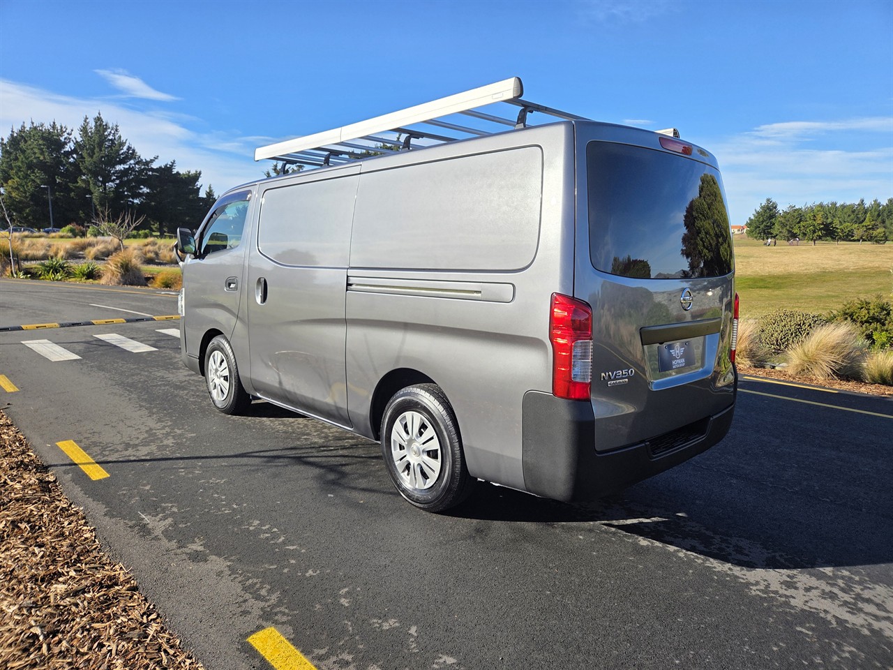 2019 Nissan NV350