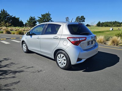 2019 Toyota Vitz - Thumbnail