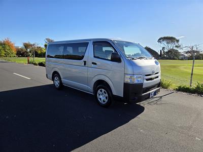 2019 Toyota Hiace - Thumbnail