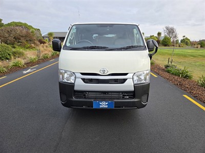 2025 Toyota Hiace - Thumbnail